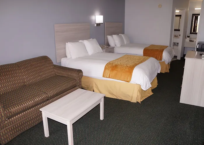Days Inn & Suites By Wyndham Colonial