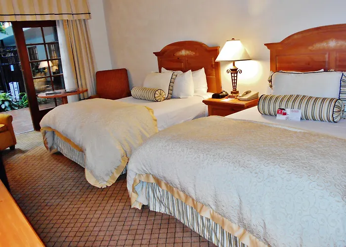 Ramada By Wyndham Las Cruces Hotel & Conference Center
