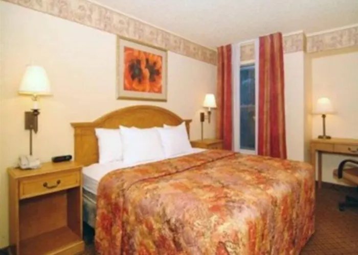 Pan American Inn And Suites