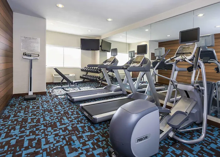 Fairfield Inn & Suites Holland