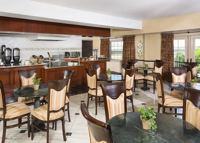 Ayres Hotel Corona - Riverside