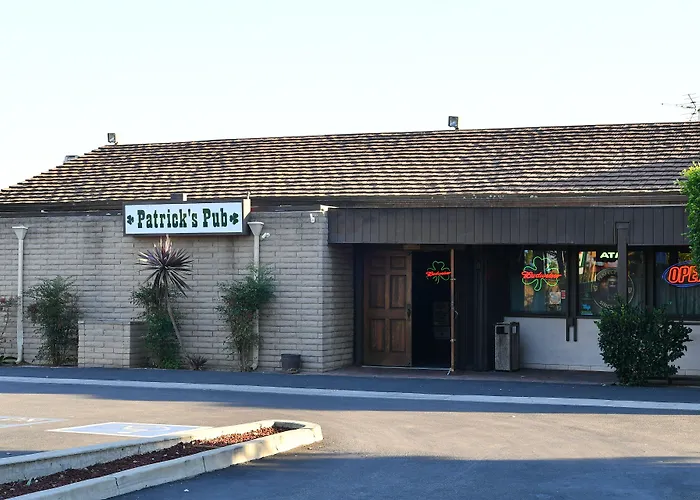 Costa Mesa Inn - Newport Beach Area