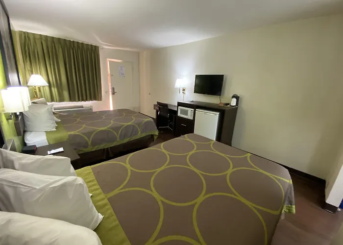 Super 8 By Wyndham El Paso Airport