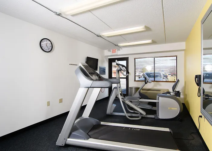 Days Inn By Wyndham Pittsburgh-Harmarville