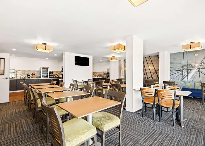 Best Western Yacht Harbor Hotel