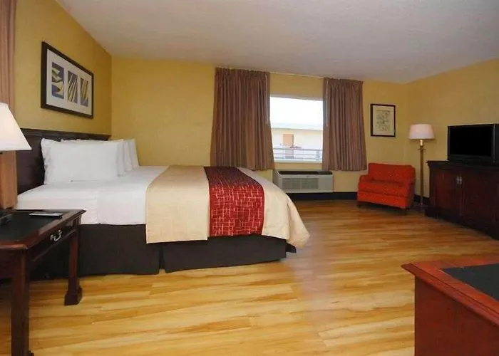Baymont By Wyndham San Diego Downtown