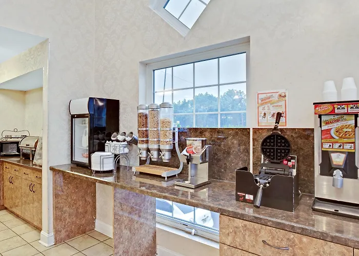 Howard Johnson By Wyndham Blackwood Near Philadelphia