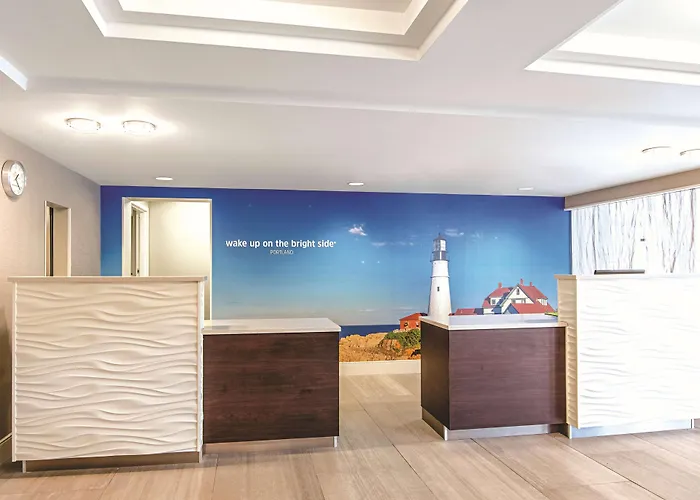 La Quinta Inn & Suites By Wyndham Portland Dt Maine Med