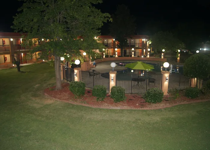 Days Inn By Wyndham Durham/Near Duke University