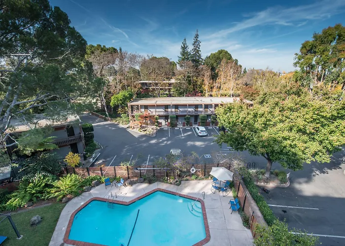 The Creekside Inn