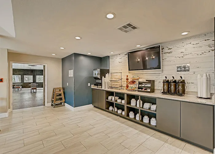 Orangewood Inn And Suites Midtown