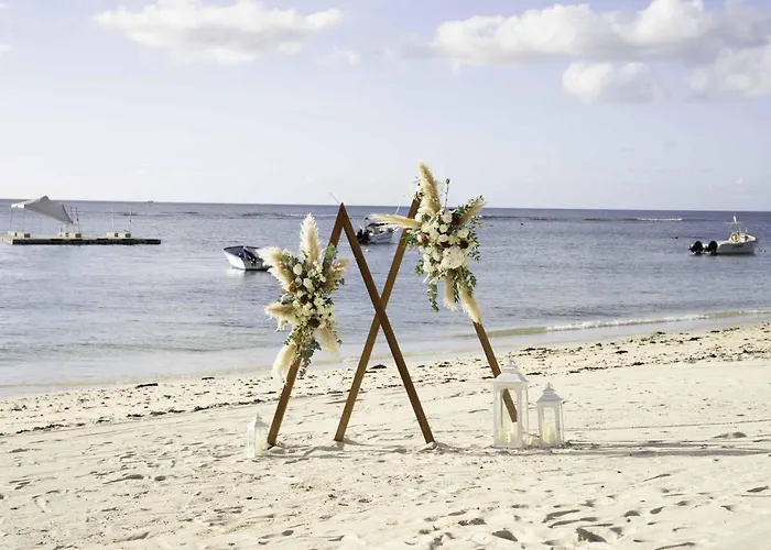 Victoria Beachcomber Resort & Spa