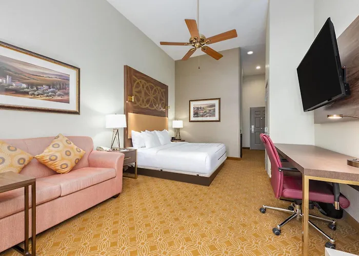 La Quinta By Wyndham Marble Falls