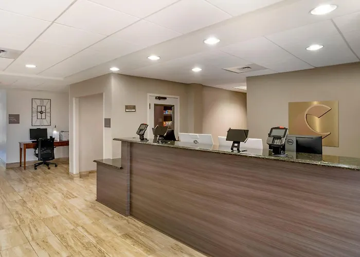 Comfort Suites Near Birkdale Village- Huntersville