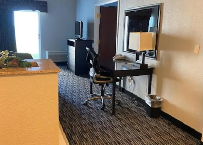 Lakeside Resort & Conference Center