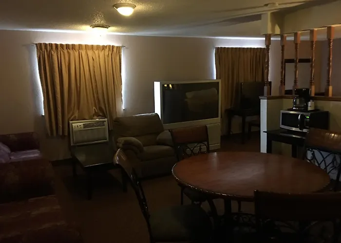 Super 8 By Wyndham New Castle