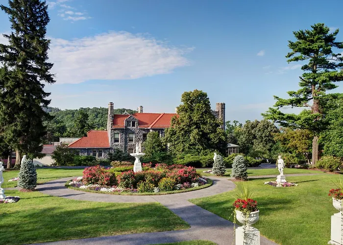 Tarrytown House Estate