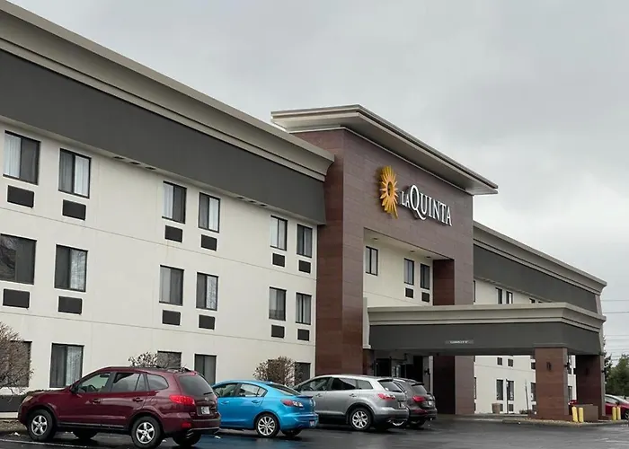 La Quinta Inn By Wyndham Indianapolis Airport Executive Dr