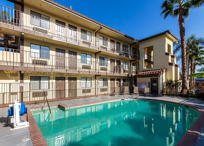 Hillstone Inn Tulare, An Ascend Collection Hotel