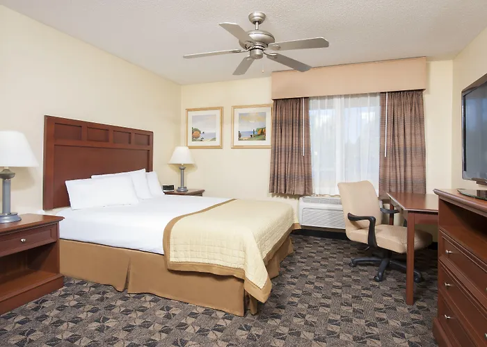 Baymont By Wyndham Mt. Pleasant