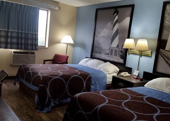 Super 8 By Wyndham Greenville