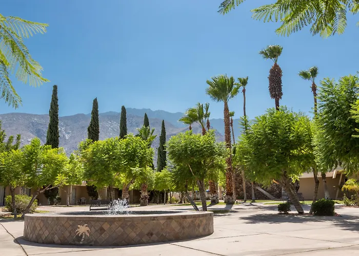 Days Inn By Wyndham Palm Springs