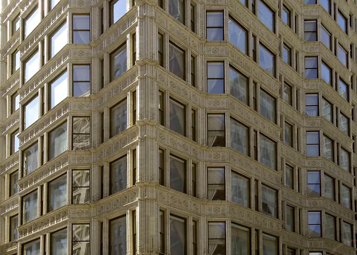 Staypineapple, An Iconic Hotel, The Loop