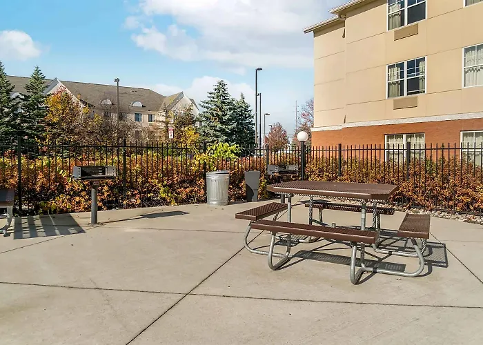 Extended Stay America Suites - Detroit - Auburn Hills - Featherstone Rd
