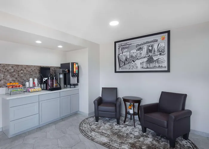 Super 8 By Wyndham Charlottesville