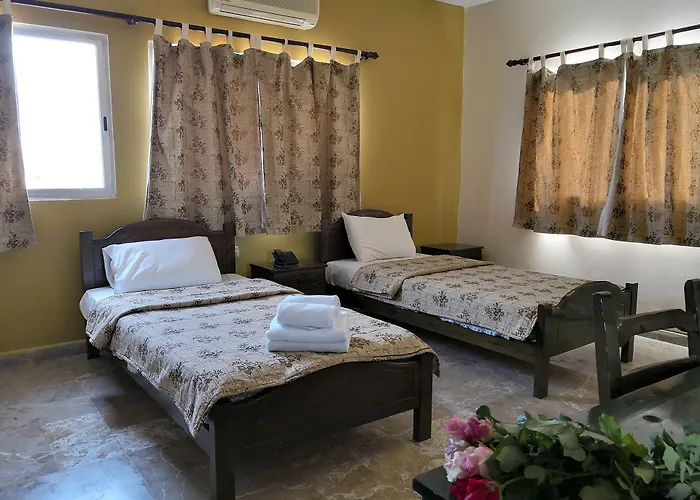 Holiday Suites Hotel & Beach Resort
