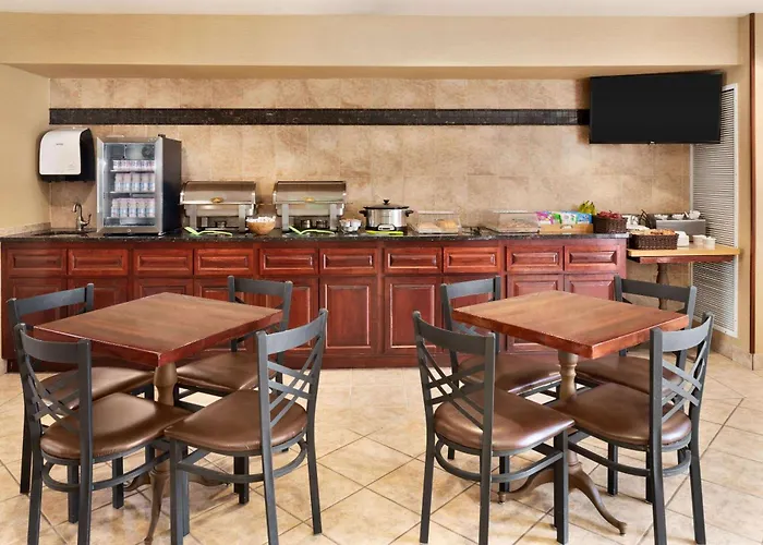 Hawthorn Extended Stay By Wyndham Milwaukee Airport