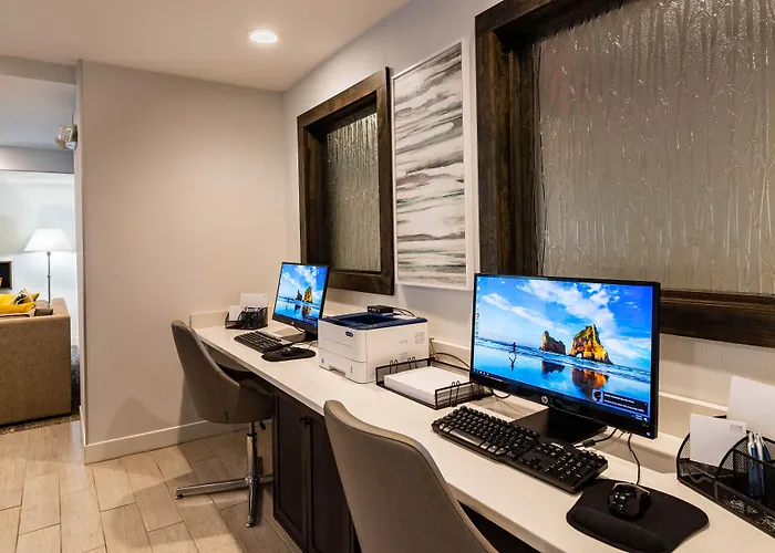Four Points By Sheraton Charlotte - Lake Norman