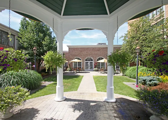 Ethan Allen Hotel