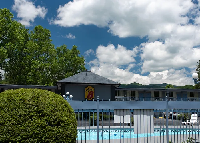 Super 8 By Wyndham Black Mountain Asheville East