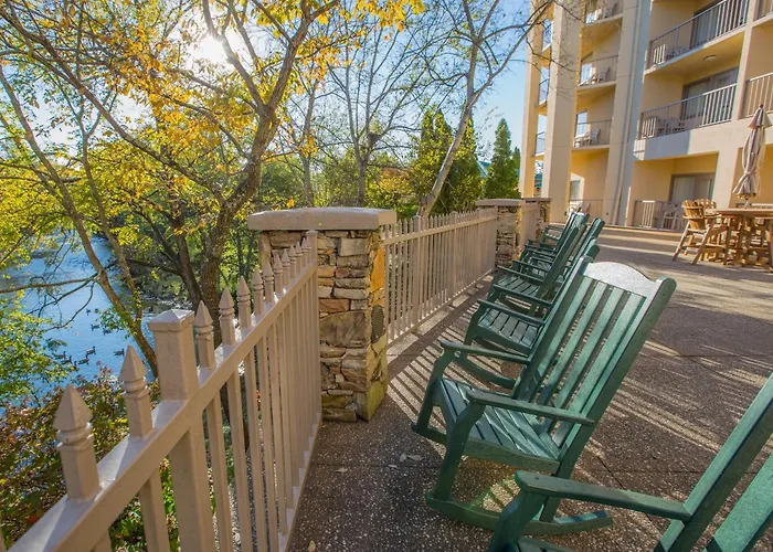 Music Road Resort Hotel And Inn