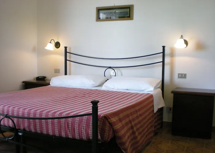 Hotel Sangallo B&B - Panoramic Position - Valley And Vineyard View- Family Run