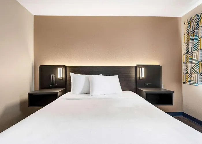 Motel 6-Kirkland, Wa - North Kirkland