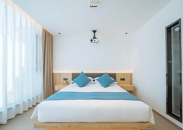 Huazhu Songshiju Homestay