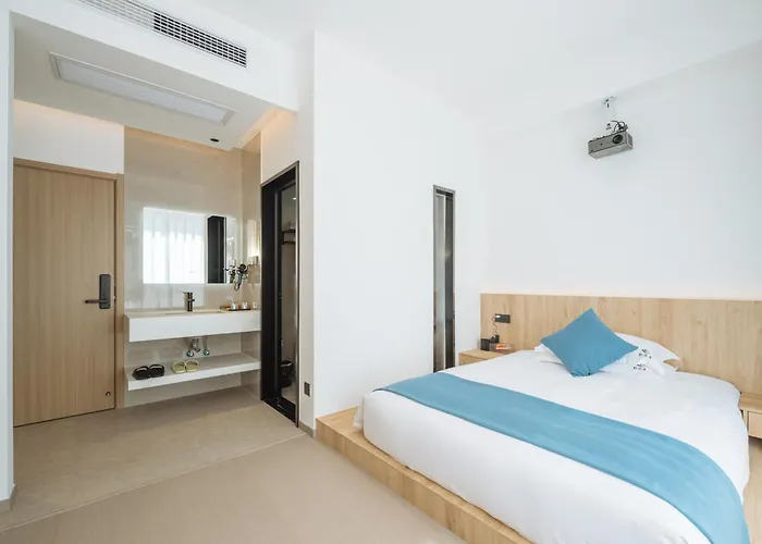 Huazhu Songshiju Homestay
