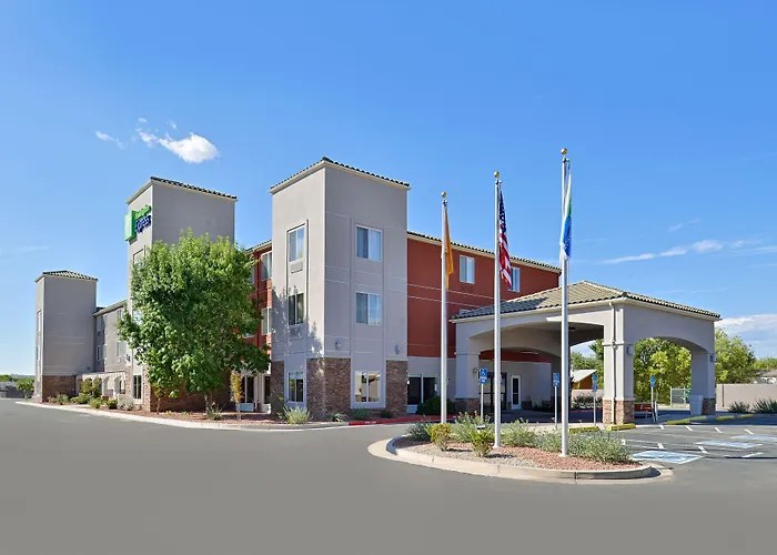 Holiday Inn Express Albuquerque N - Bernalillo, an IHG Hotel