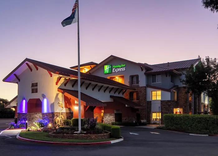 Holiday Inn Express Turlock By Ihg