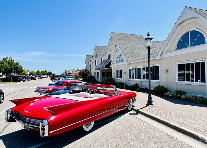 Court Plaza Inn & Suites Of Mackinaw
