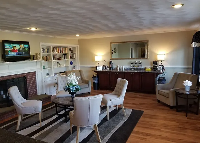 Colonial Inn Seekonk