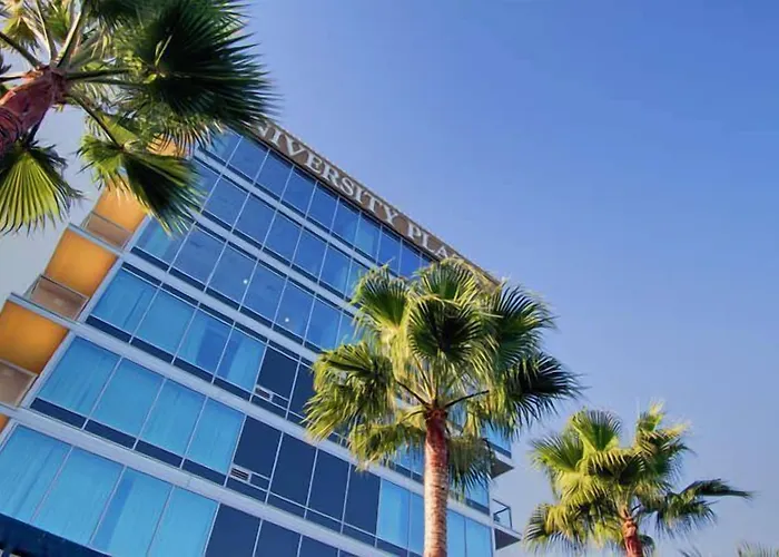 University Plaza Waterfront Hotel