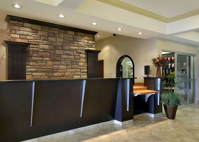 Ramada By Wyndham Pincher Creek
