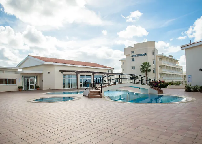 Cynthiana Beach Hotel