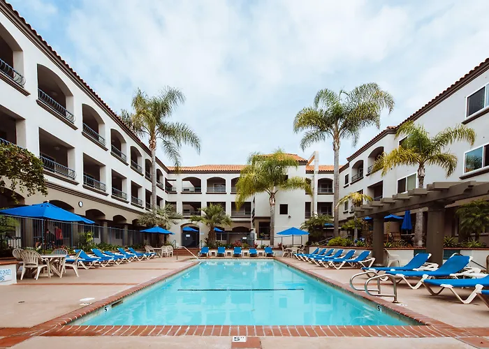 Tamarack Beach Hotel