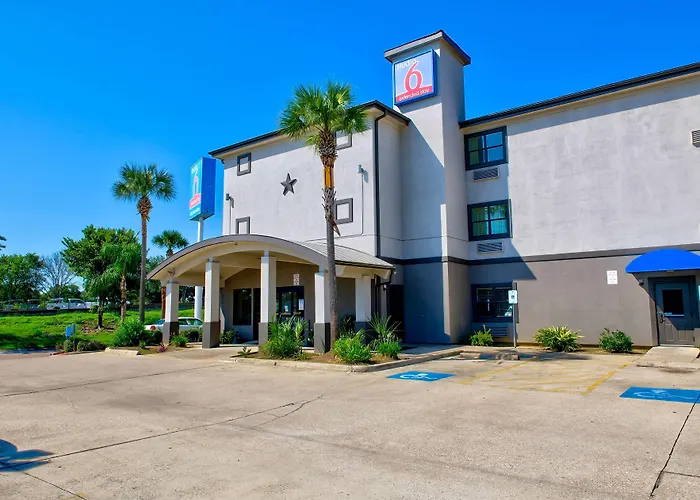 Oyo Townhouse Beaumont Medical Center Area I-10