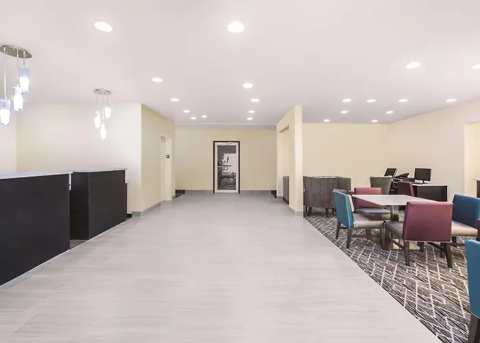 La Quinta By Wyndham Rome