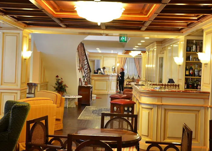 Hotel De La Ville